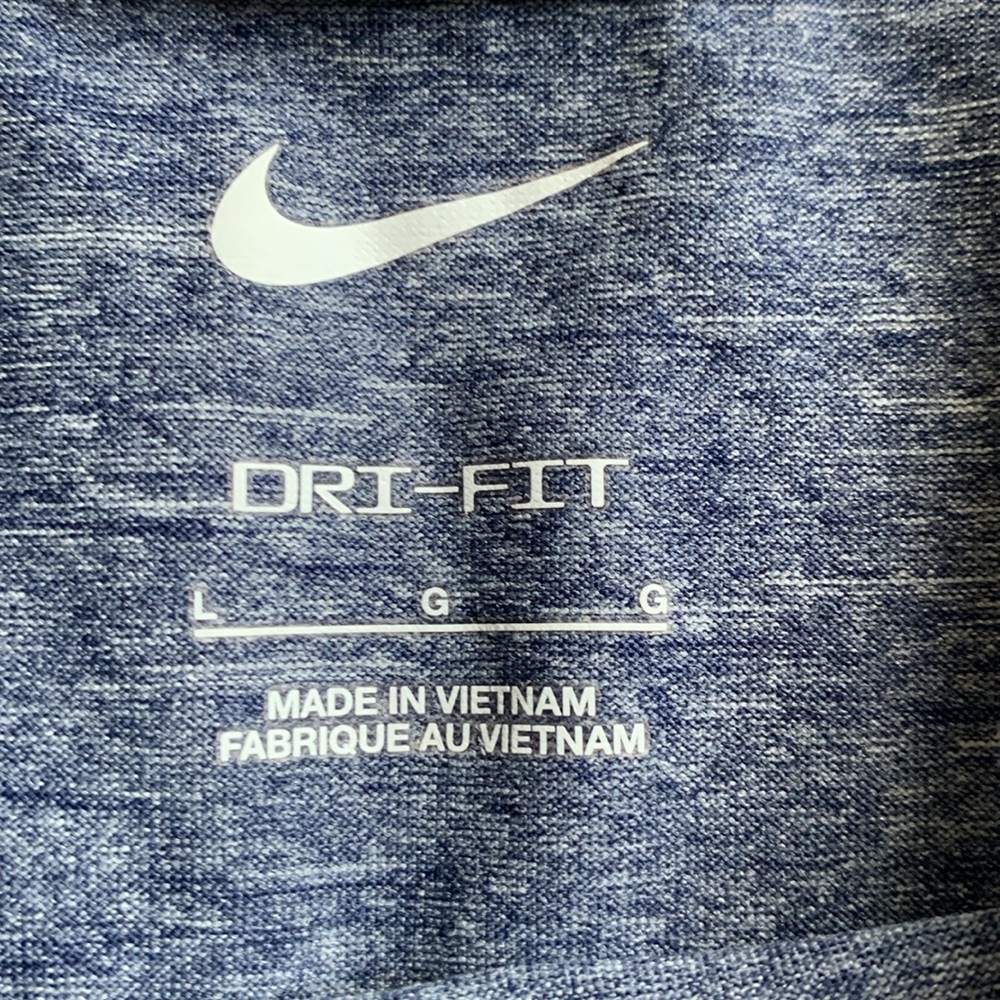 Nike Swim Dri-Fit UPF 40+ tee shirt - Picture 3 of 7